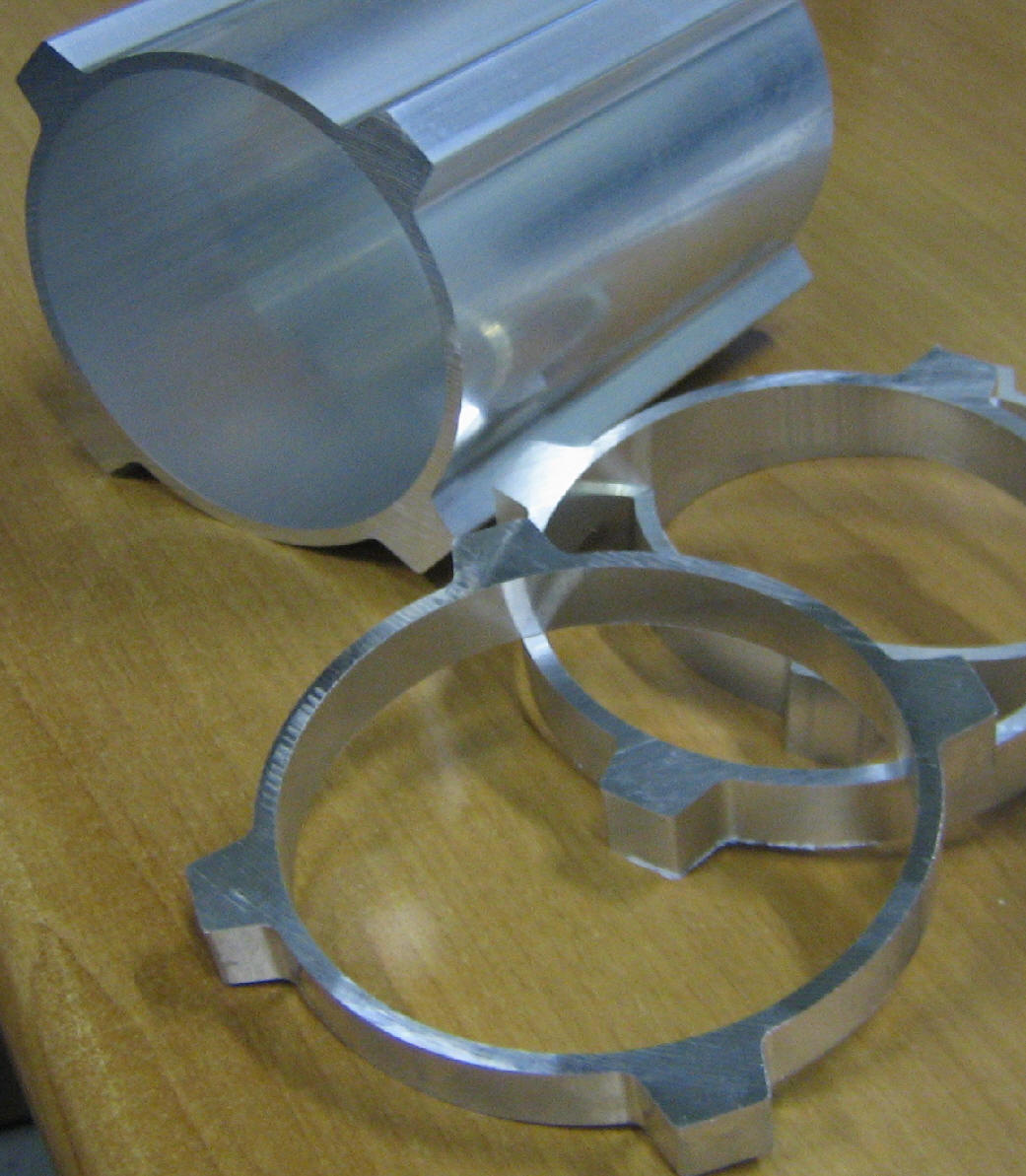 profili in alluminio tubolari